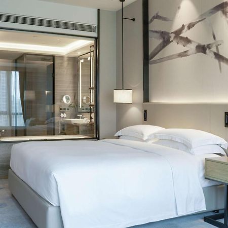 Doubletree By Hilton Hotel Shenzhen Longhua, Near Huawei, Foxcnn, Shenzhen North Railway, Uniwalk & Uniworld Shopping Mall, Sam'S Club Dış mekan fotoğraf