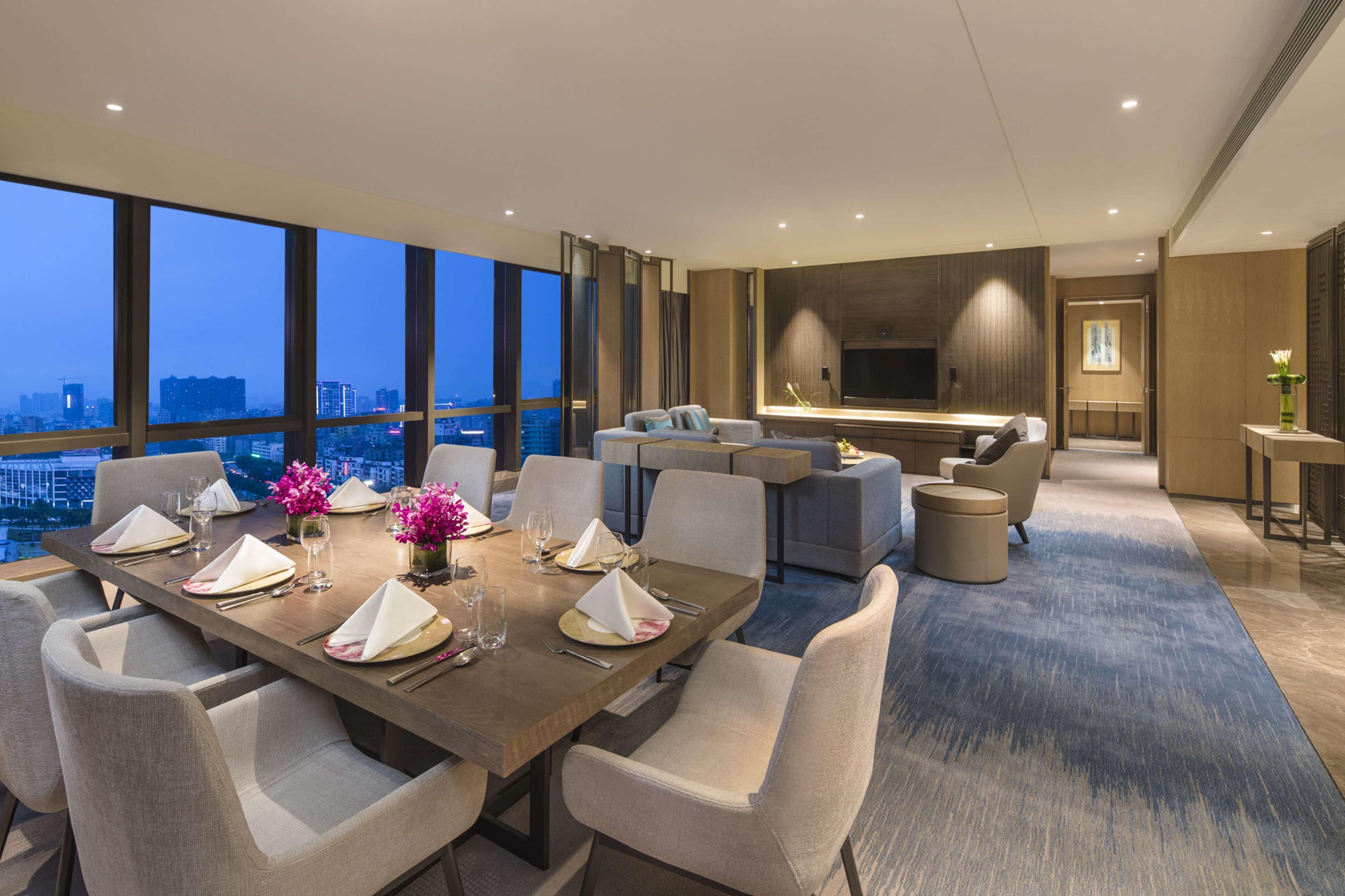 Doubletree By Hilton Hotel Shenzhen Longhua, Near Huawei, Foxcnn, Shenzhen North Railway, Uniwalk & Uniworld Shopping Mall, Sam'S Club Dış mekan fotoğraf